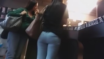 Pawg In Tight Jeans 