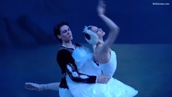 Hung Ballet: Swan Lake