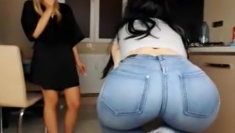 Round Butt In Jeans