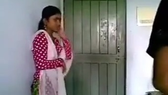 Desi Muslim Bhaiyya Licks Chotibahen Pussy Lip Kisses Grope