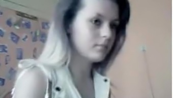 Turkish Girl Tease And Masturbate On Webcam