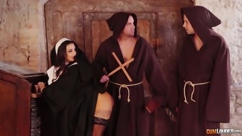 Horny Sinful Nun Susy Festival Is Fucked By Multiple Perverted Monks