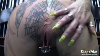 Tattooed Milf Whore Gets Fucked