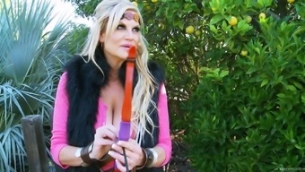Kelly Madison Seduces A Guy In A Costume For A Shag