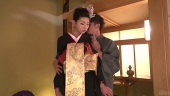 Japanese Svelte Hottie Yuna Shiratori Gets Fucked Missionary Style