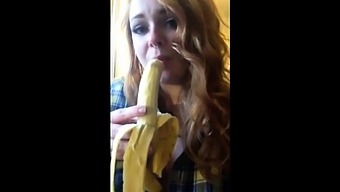 Chubby Girl M Fucks A Banana