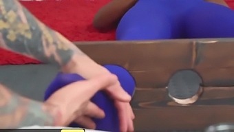 Petite Ebony Ana Foxxx Foot Massages A Big Cock