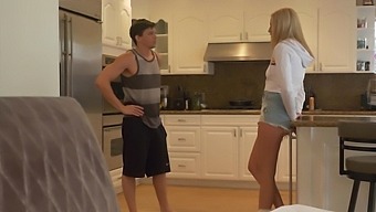 Lad Fucks His Hot Stepsis For The First Time
