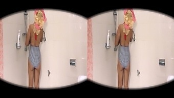 Princess Hola In Rich Woman Fantasy - Shower Scene - - Vrpussyvision