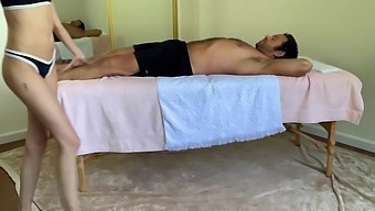 I Fucked A Hot Masseuse After The Massage Parlor Closed