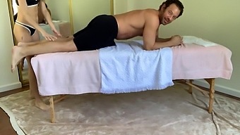 I Fucked A Hot Masseuse After The Massage Parlor Closed