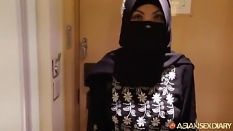 18yo Hijab Arab Muslim Teen In Tel Aviv Israel Sucking And Fucking Big White Cock