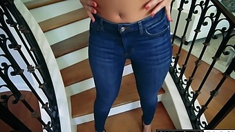 Brunette Latina With Long Hair Gets Fucked In Jeans