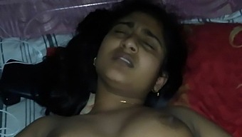 Amazing Indian Bhabhi Gets Fucked And Sucks Cock In Homemade Video