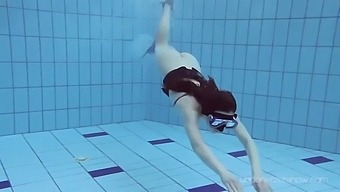 Fetish Slut Roxalana Cheh Goes Underwater Naked