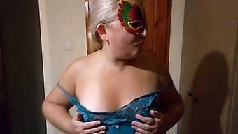 Blonde Milf Ellie'S Sexy Striptease In Bikini