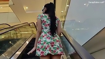 Amateur Asian Flaunts Her Body In Public