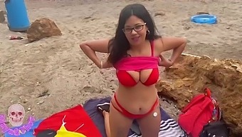 Big Tits And Blowjobs On The Beach: Pov Blowjob And Public Sex