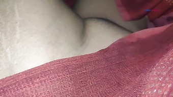 Cum Swallowing Indian Housewife Gets Fucked Hard And Swallows Jizz