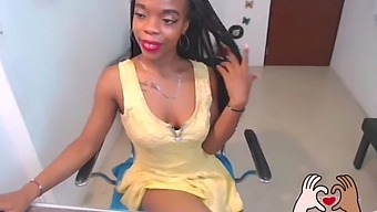 Hairy Ebony Beauty Gets Fucked In Public