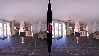 Blonde British Babe'S Solo Session In Vr