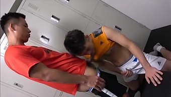 Blowjob And Cumshot In Japanese Gay Video