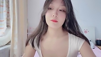 Lin'S Amateur Public Sex Video
