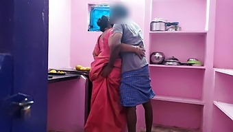 Real Indian Auntie Gets Her Pussy Licked By A Lucky Guy