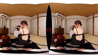 جمال ياباني يكشف عن جانبها المشاغب في فيديو 03423